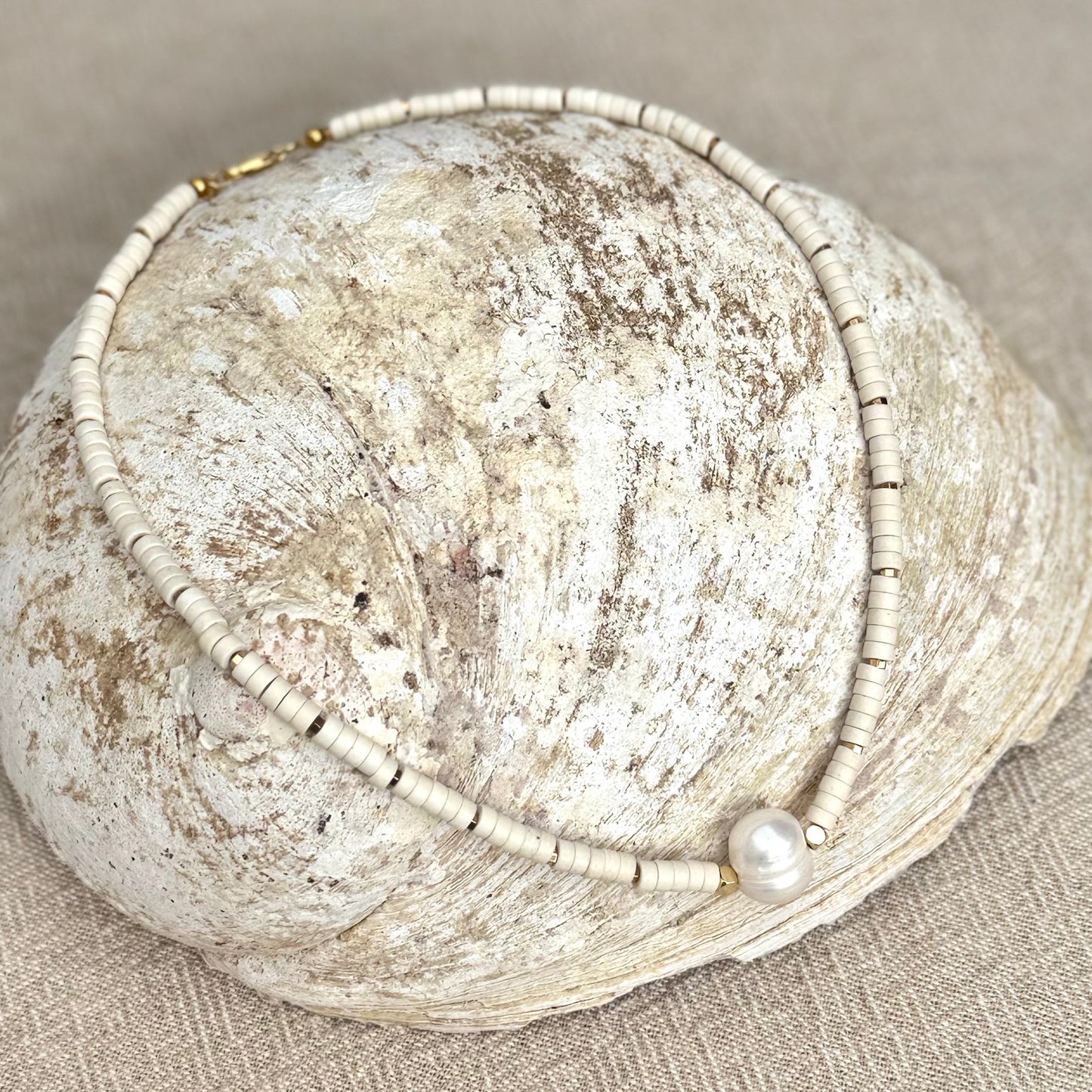 White Howlite | Freshwater Pearl