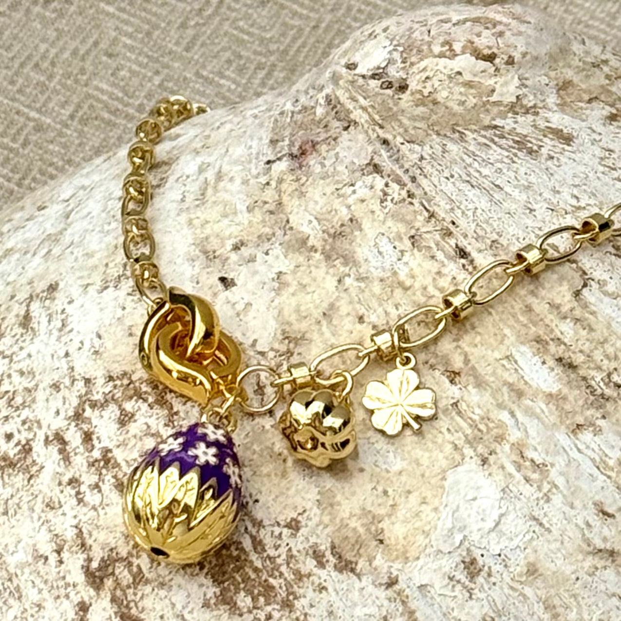 Purple Egg White Flowers | Charms